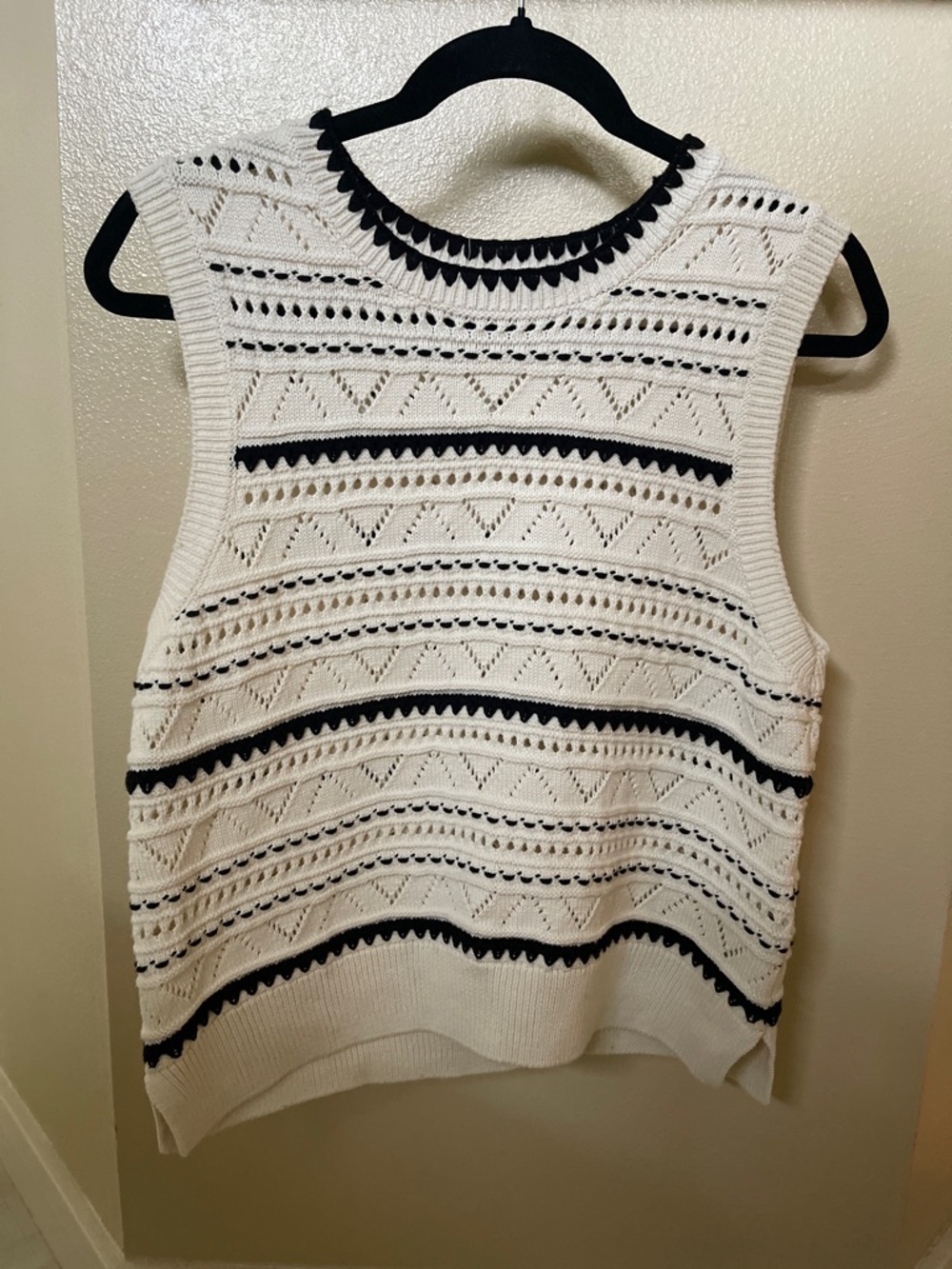 Varley White Knit Sleeveless Top with Black Trim
